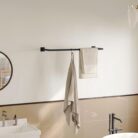 drabuziu kabykla prie sienos.jpg2