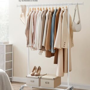 Rūbų kabykla su ratukais